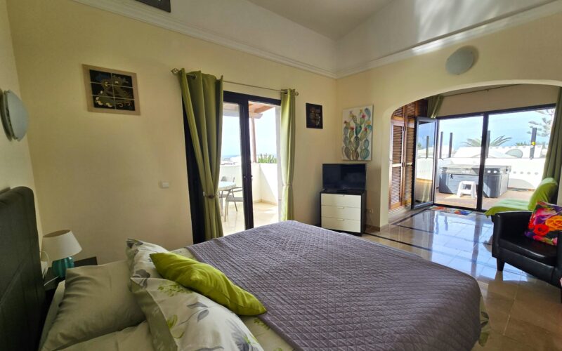 Master bed 2 Master bed 2