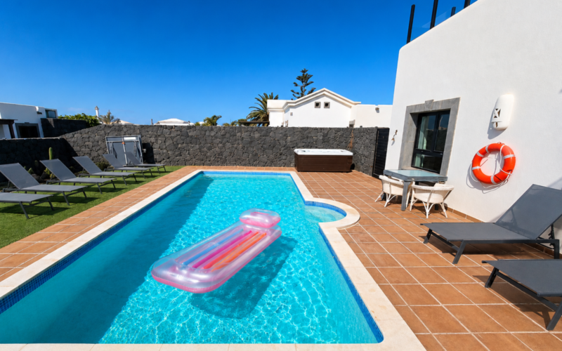 Casa Barroni Pool 1